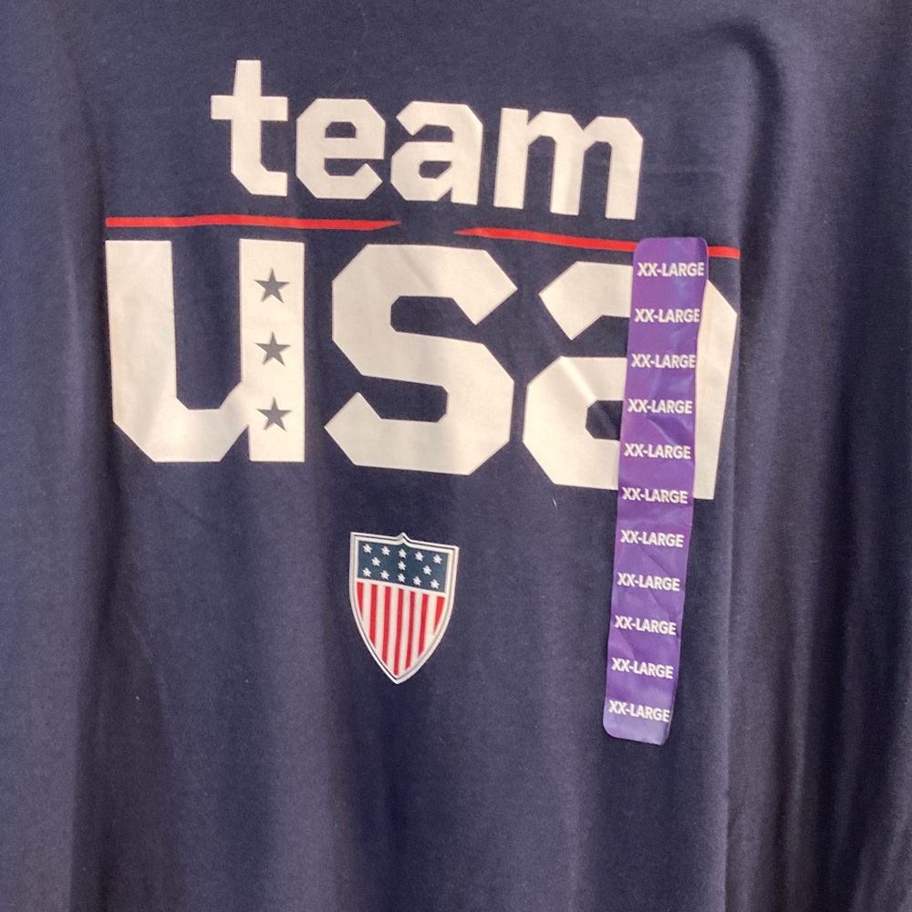 Team USA Navy Short Sleeve Men's Tee NWT size XXL.  The Olympics are coming!